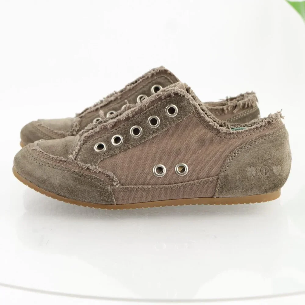 VTG Lucky Brand Womens Sneaker Size 7 Tan Suede Laceless Slip On Frayed Shoes 90